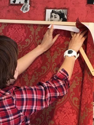 貼ってはがせる輸入壁紙 DIYで多彩に使って