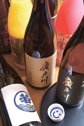利き酒会で、地酒70種が飲み放題