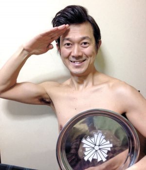 アキラ100％がやってくる16日にステージライブ