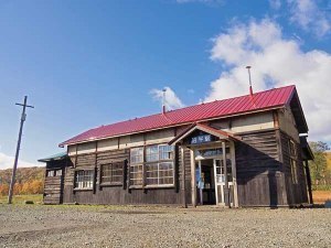 築88年の木造駅舎で開店一日だけのそば処「沼牛駅」