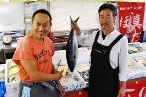 ビッグな海鮮食べにきて土曜限定「市場カレー」