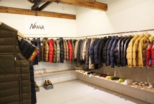 広くなった当麻の店舗で人気の新作ダウンを紹介