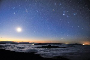 美しい星空に魅せられて中瀨泰広さん初の写真展