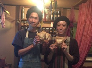 旭川と東川の人気店が協力杏仁グラノーラ食べてみて