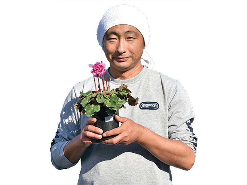 建設水道課「花のまちPR大臣」 中田公裕さん<br /><br />
「毎日センターで一生懸命お花を育ててるからさ、家では植物見たくないよ…」。年間1000種近い植物を育てていればそりゃあね…