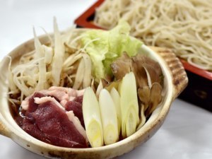 そばつゆで作る鴨の治部鍋