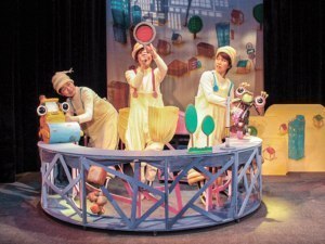 全国からプロの人形劇団上質な生のステージ間近で