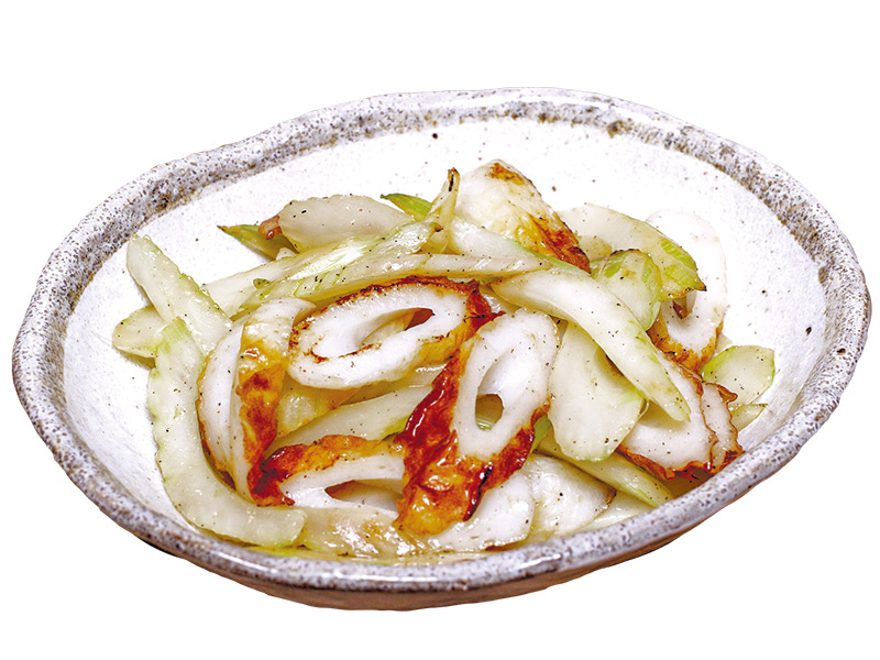 あっさり夏向きなツマミ料理。<br /><br />
ちくわの旨みがいい仕事してる！