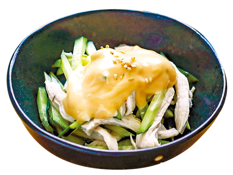 棒棒鶏もいいけれど、マヨラー油で手軽にオツマミできあがり。