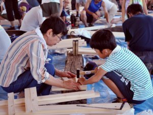 木のこと遊んで学ぼう林業会館で森林(もり)の市