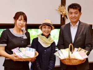 秋の庭仕事をおしゃれに肌触り抜群のガーゼアイテム