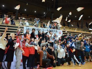 中富良野町でJAL折り紙ヒコーキ大会予選会