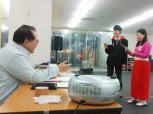 市民劇「ザ・ゴールデンエイジ」予告編を上演