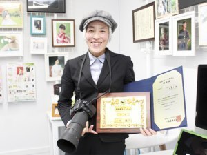 比布在住カメラマン小林さん女性初の写真マイスターに