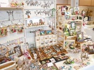 美瑛近郊のクラフト作家がビ・エールで展示販売会