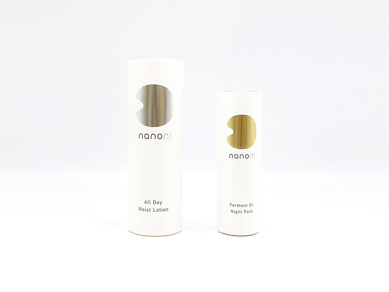 ファーメントオイルナイトパック４０００円、大きいボトルがオールデイモイストローション２７００円（各税別）
