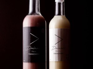 苦手な人も飲んでみて黒と白の甘酒登場