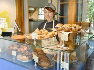 動物園そばに先月オープン小さなカレーパンの専門店
