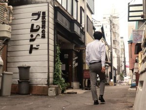 ここは街中のオアシス路地裏でちょっとひと休み