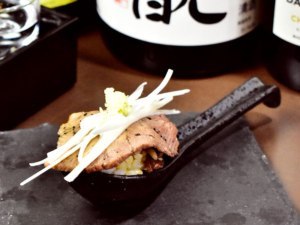 カルビ炒飯に乗っけて♡奏のお通し・牛たん寿司