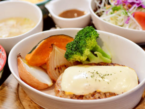 びえい豚100％ハンバーグ定食