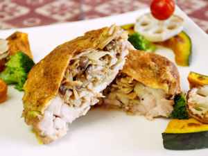 鶏もも肉の3種類きのこ詰め