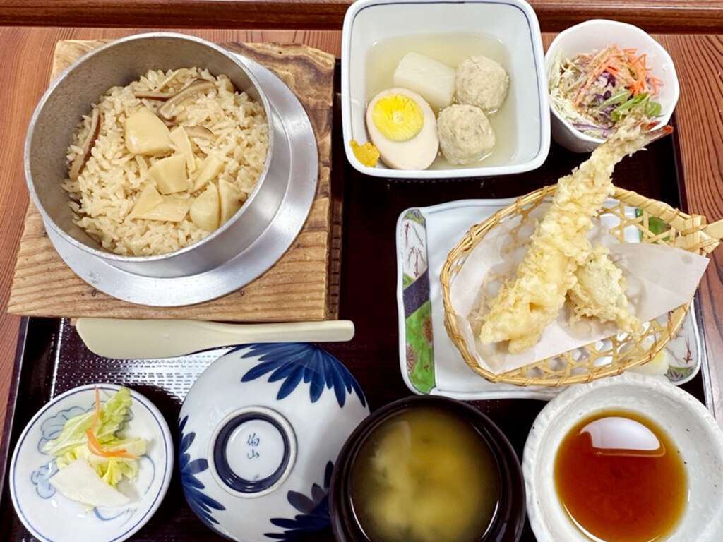 そしてこちらが「贅沢ランチ」。釜めしも天ぷらもおでんも味わいたい欲張りさんにはこちらがおすすめ