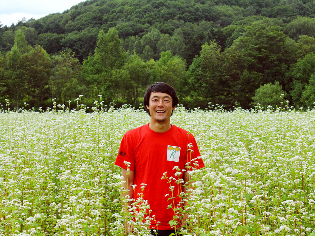 岸田さんは元空港の施設整備士。7年前に弟と共に父の跡を継ぎました。昼夜の寒暖差と作り手の努力が、唯一無二の味を生みます