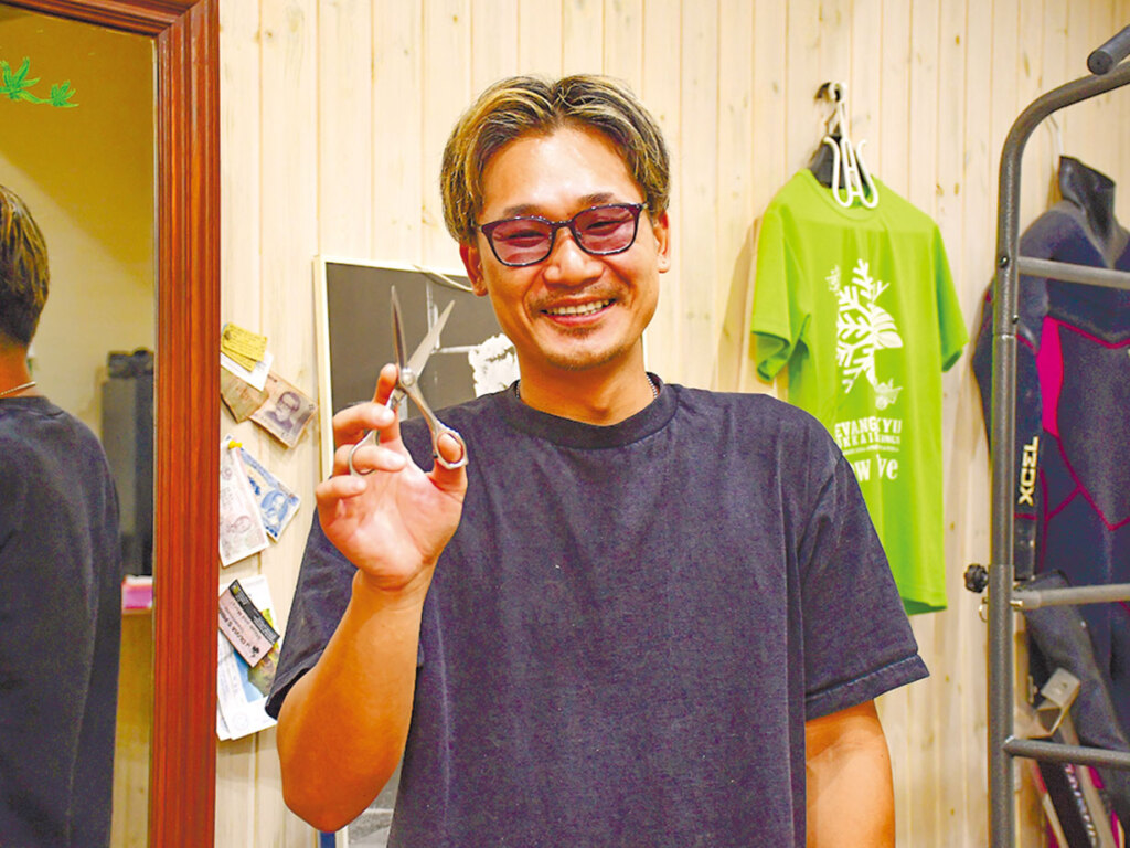 サーフィン好きの店主・菊池さん