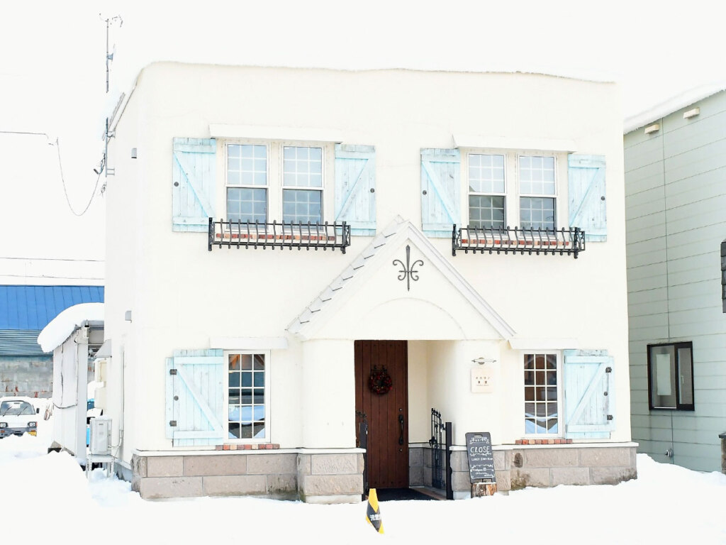 カフェのようなオシャレな店内でゆったり過ごせます