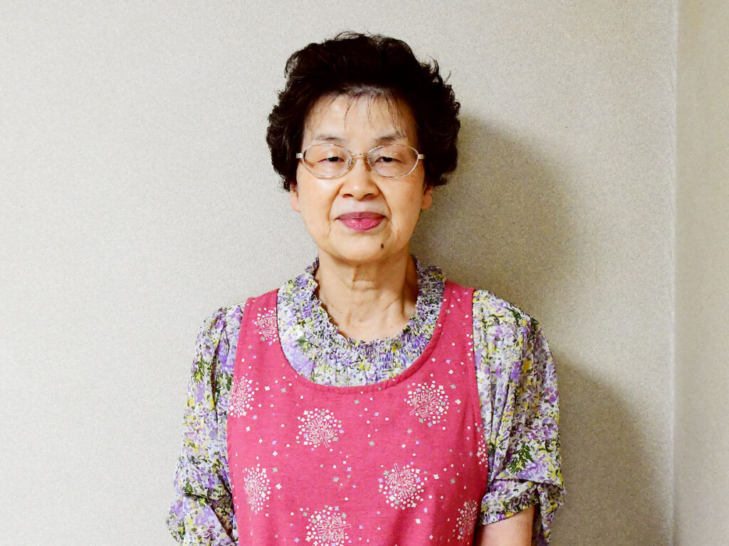 佐藤さんご夫妻が二人三脚で切り盛り。こちらはご主人と供に優しく出迎えてくれる文子さん