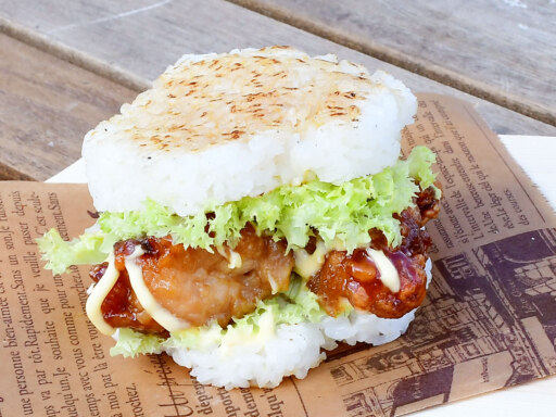 伊達産鶏もも肉旨だれチキンマヨライスバーガー