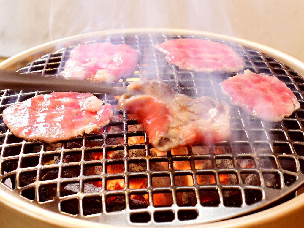 ねぎ塩牛上タン(岩塩) 1,080円