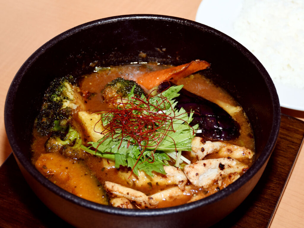 塩焼き軟骨のスープカレー 1,408円