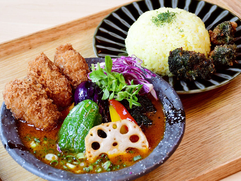 カキフライカレー 1,690円＋サクサクブロッコリートッピング 300円