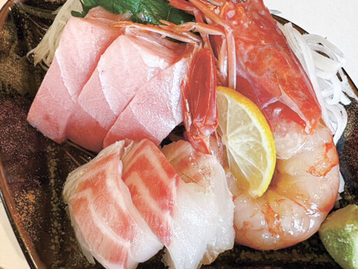 きらめく若葉、初夏の層雲峡今が散策ベストシーズン