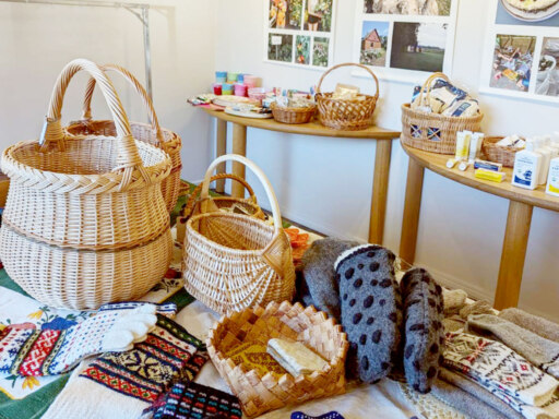 手しごとの温もりに触れてラトビアの伝統雑貨展