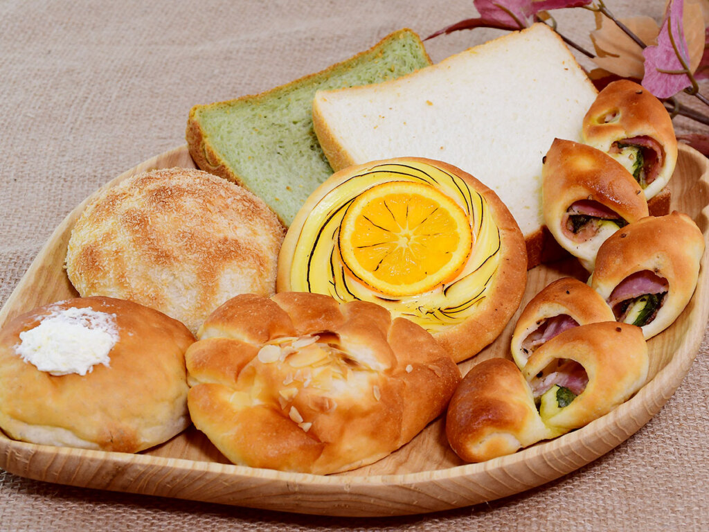 町産ゆめぴりかで作られた、安心で安全、ヘルシーなパンたち。グルテンフリーの商品も販売中。向上心旺盛な店主が作る、季節の新作にも注目です