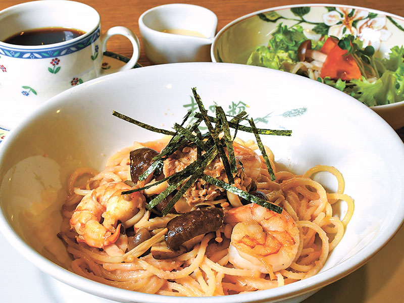 和風パスタセット1,500円（サラダ・ドリンク付き）