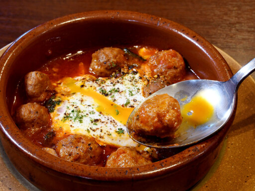 ラムのスパイス肉団子トマト煮