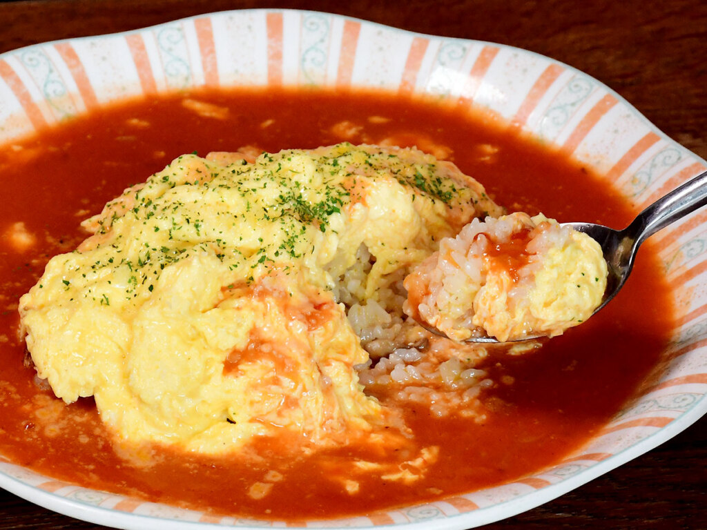 とろとろ卵のオムライス 1,200円