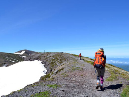 旭岳―黒岳の縦走登山に　お得なロープウェイセット券