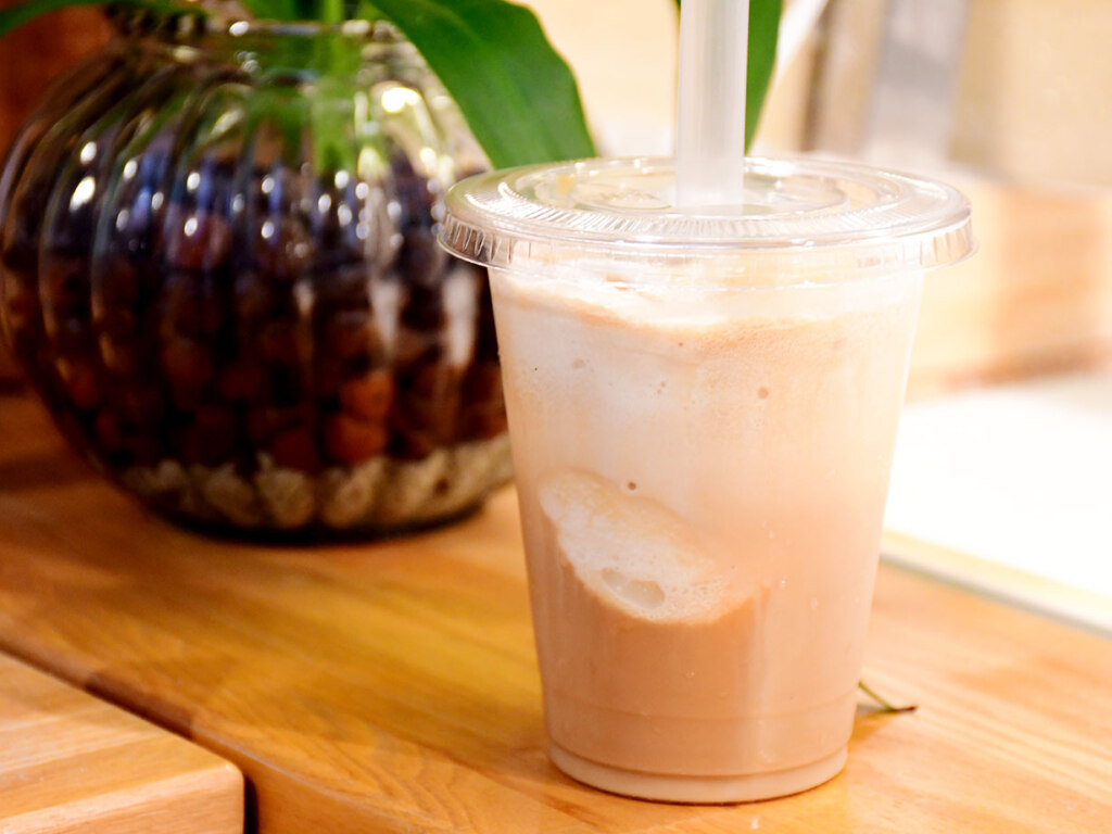 コーヒーシェイク ¥650<br /><br />
TAKE OUT