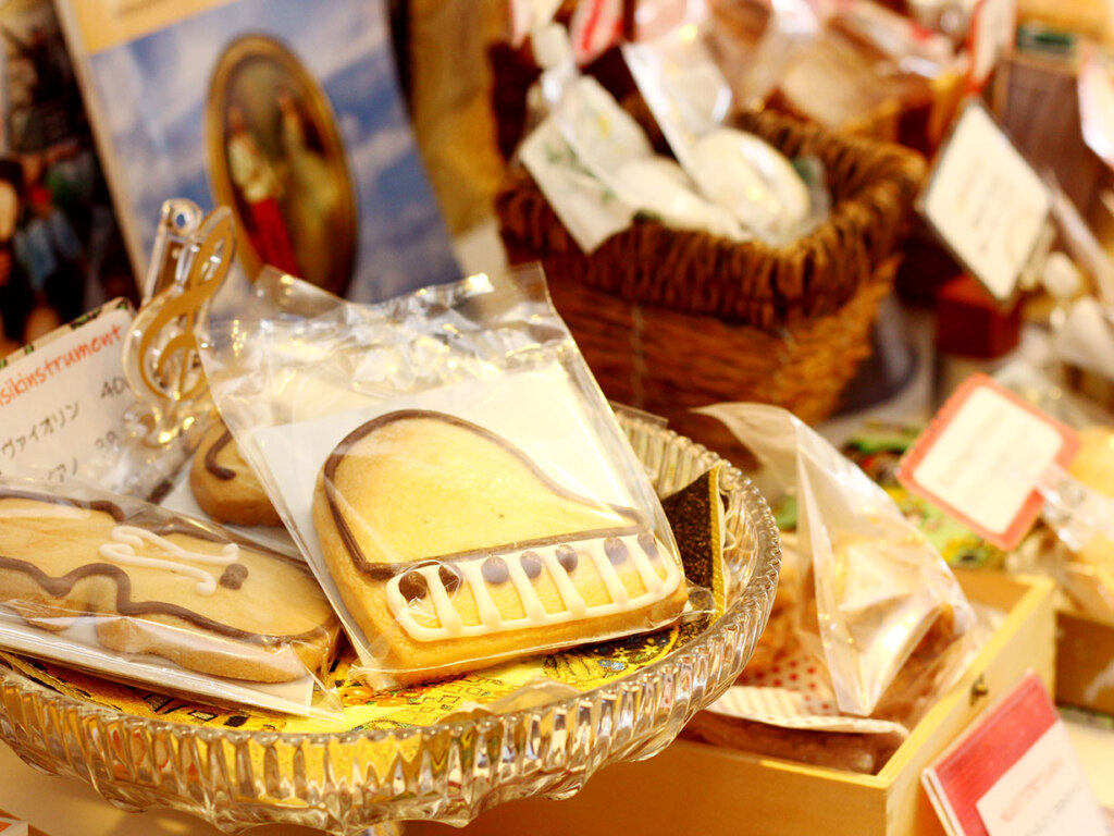 クッキーやパウンドケーキなどの可愛らしい焼き菓子も人気