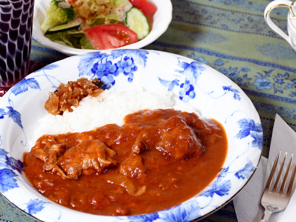 トマトチキンカレーSET 1500円<br /><br />
(サラダ・コーヒー付き)