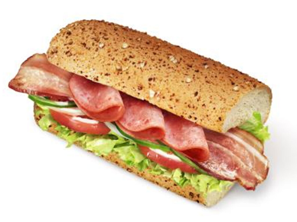 レギュラー 560円/フットロング 1,070円