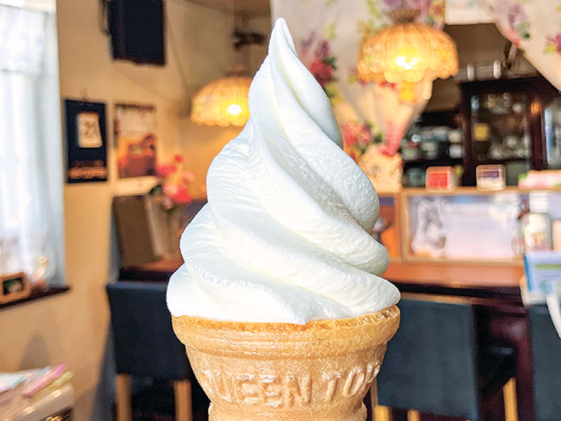 ソフトクリーム4種480円<br /><br />
食事とセットで100円引
