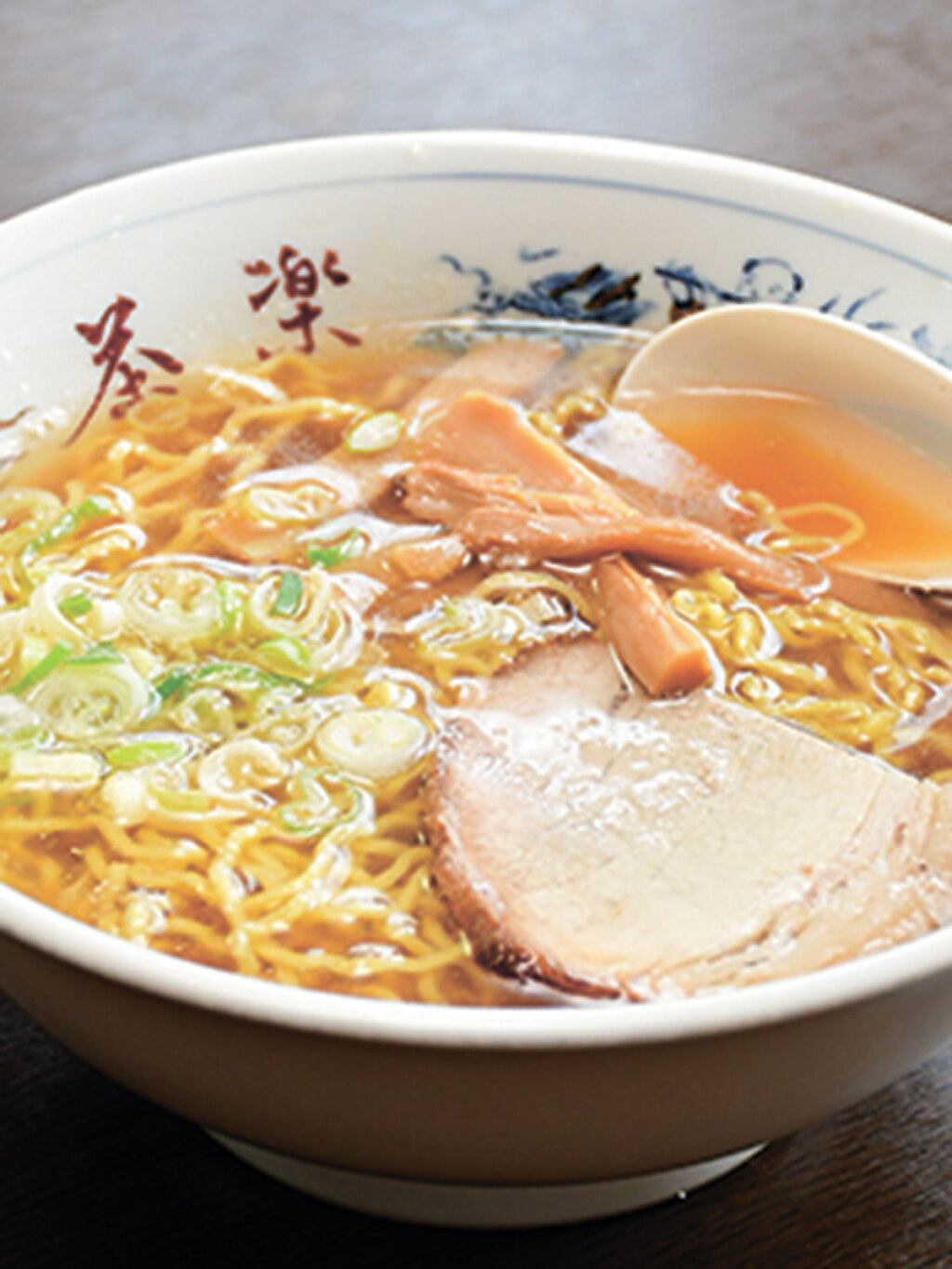 醤油と塩のハーフラーメン900円