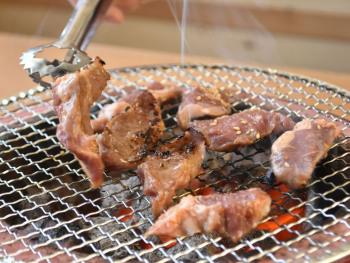 焼肉処　まるます家